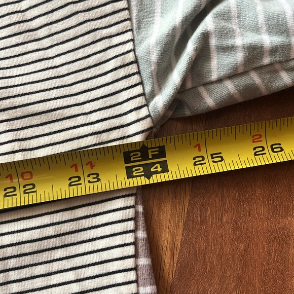 Like new White Birch oversized top - Picture 9 of 13